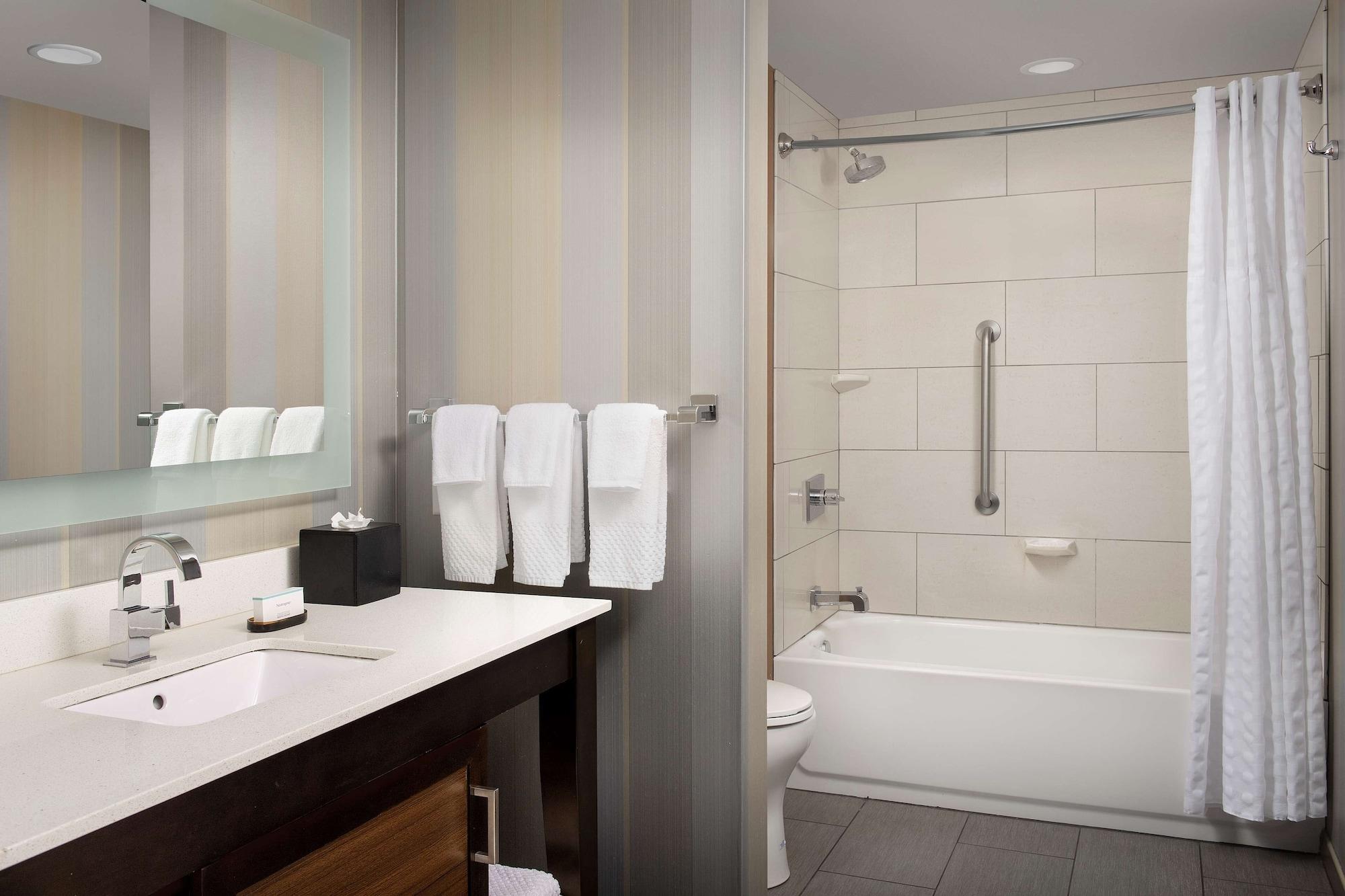 Embassy Suites By Hilton Knoxville West Экстерьер фото